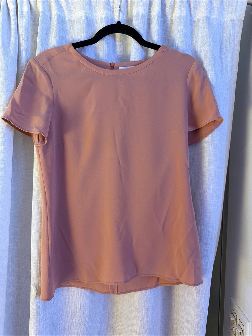 BOSS Women's Short Sleeve Crewneck Top in Dusty Peach